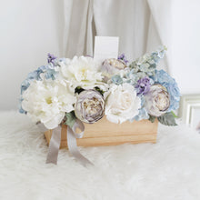 โหลดรูปภาพลงในเครื่องมือใช้ดูของ Gallery แจกันดอกไม้ประดิษฐ์สำหรับตกแต่งโต๊ะทานอาหาร Dining Table Flower Pot - My Baby Blue
