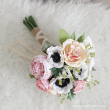 โหลดรูปภาพลงในเครื่องมือใช้ดูของ Gallery ช่อเจ้าสาวดอกไม้ประดิษฐ์ Medium Bridal Bouquet - Garden Peony Anemone
