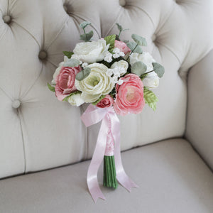 ช่อดอกไม้ประดิษฐ์วาเลนไทน์ ช่อดอกไม้แสดงความยินดี Valentines Bouquet - Donna